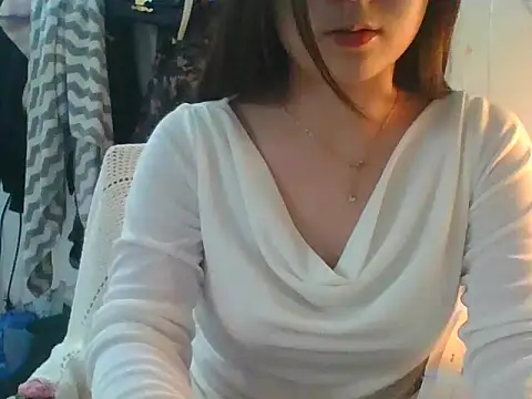 Snapshot of Linzly chatting on 01-19-26, 02:37 Linzly online show from 01-19-26, 02:37