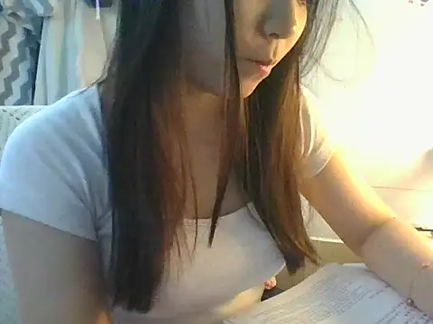 Snapshot of Linzly chatting on 03-02-26, 02:25 Linzly online show from 03-02-26, 02:25