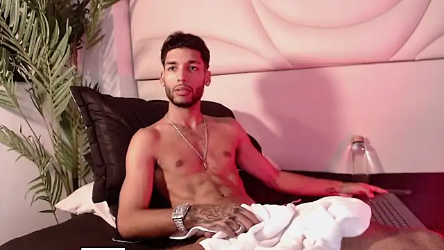 Thiagoferreti online show from 04-10-26, 03:45