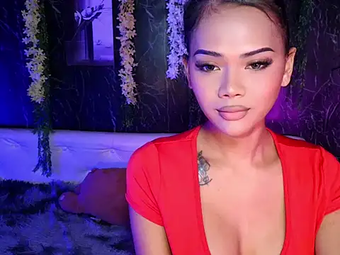 Snapshot of ur_holly_lexie chatting on 10-06-25, 07:39 ur holly lexie online show from 10-06-25, 07:39
