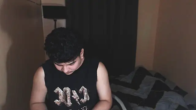 Snapshot of Prince_Killian chatting on 10-13-25, 01:33 Prince Killian online show from 10-13-25, 01:33