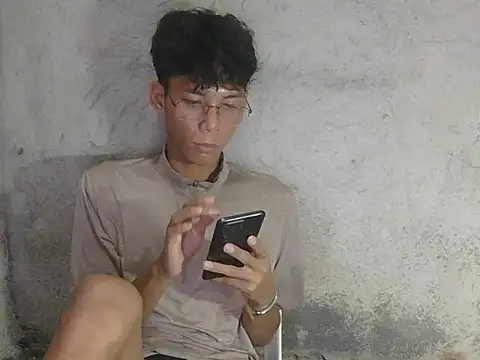 isanxxx online show from 02-24-26, 02:04