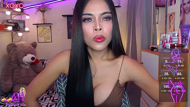 Snapshot of izabella_moore chatting on 05-18-26, 03:46 izabella moore online show from 05-18-26, 03:46