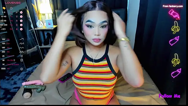 Snapshot of ScarletgraysonX chatting on 11-07-25, 02:00 ScarletgraysonX online show from 11-07-25, 02:00