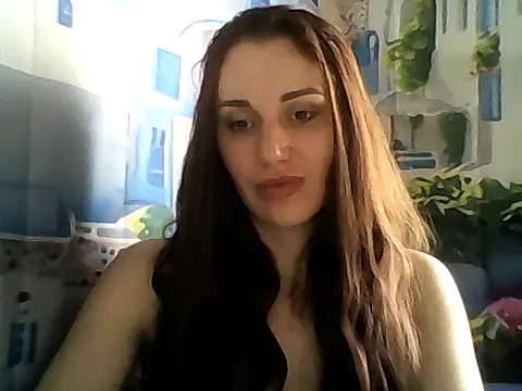 Snapshot of Qinini chatting on 05-25-26, 09:37 Qinini online show from 05-25-26, 09:37
