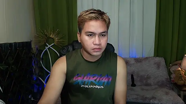 Snapshot of Asian_jayeel chatting on 06-12-26, 01:48 Asian jayeel online show from 06-12-26, 01:48