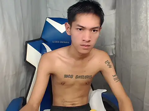 Snapshot of riks_tyler chatting on 05-03-26, 01:17 riks tyler online show from 05-03-26, 01:17
