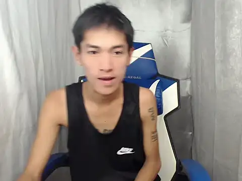 Snapshot of riks_tyler chatting on 05-25-26, 09:59 riks tyler online show from 05-25-26, 09:59