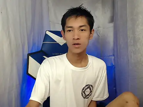 Snapshot of riks_tyler chatting on 05-29-26, 01:53 riks tyler online show from 05-29-26, 01:53