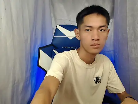 Snapshot of riks_tyler chatting on 05-31-26, 07:37 riks tyler online show from 05-31-26, 07:37