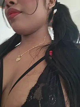 Snapshot of Michell_em chatting on 05-25-26, 07:20 Michell em online show from 05-25-26, 07:20