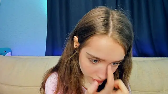 lovelyalivia online show from 05-06-26, 08:30