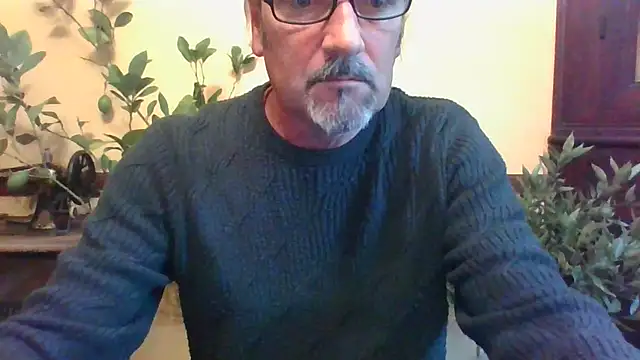 Snapshot of nastro1967 chatting on 11-24-25, 03:23 nastro1967 online show from 11-24-25, 03:23