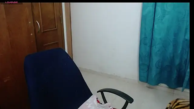 alejandralatina online show from 08-01-26, 03:50