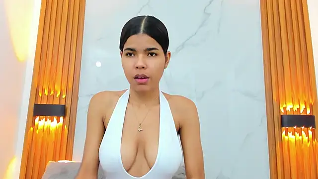 IsabellaMonet online show from 12-20-25, 11:06