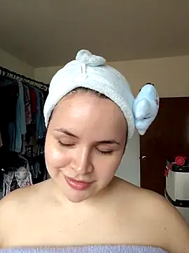 Snapshot of SeleneLuminari8 chatting on 05-11-26, 04:04 SeleneLuminari8 online show from 05-11-26, 04:04