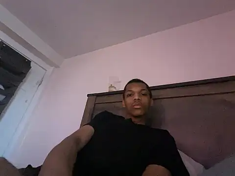 Snapshot of zeeeky_33deep chatting on 04-19-26, 11:20 zeeeky 33deep online show from 04-19-26, 11:20