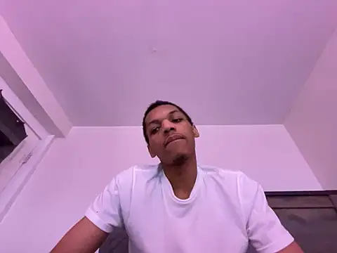 Snapshot of zeeeky_33deep chatting on 05-09-26, 05:56 zeeeky 33deep online show from 05-09-26, 05:56