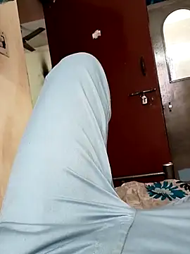 Snapshot of princemaheshboblover chatting on 10-03-25, 07:49 princemaheshboblover online show from 10-03-25, 07:49