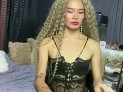 Snapshot of cute_vanessa12 chatting on 11-14-25, 02:43 cute vanessa12 online show from 11-14-25, 02:43