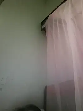 Snapshot of Hailey_babe chatting on 09-13-25, 04:45 Hailey babe online show from 09-13-25, 04:45