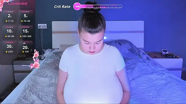 LinaElasm online show from 11-18-25, 12:20