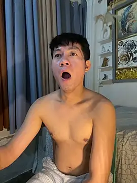 xshyboyx online show from 02-15-26, 11:30