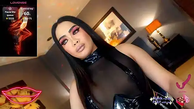 FridaHumphrey online show from 04-11-26, 05:28