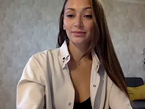 Snapshot of Sainaa1 chatting on 10-19-25, 12:17 Sainaa1 online show from 10-19-25, 12:17