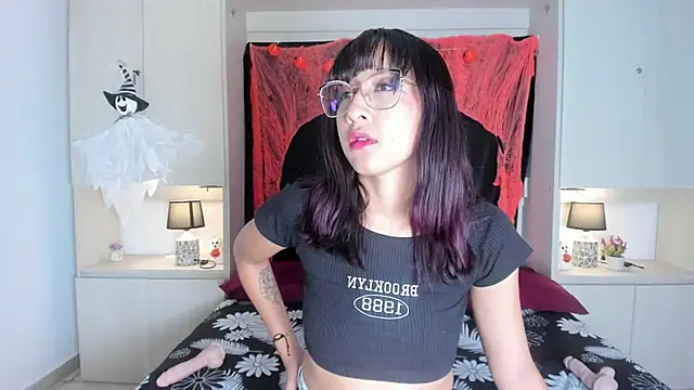 CamiGox online show from 10-22-25, 07:57