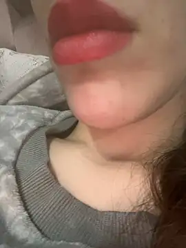 Mimisixo online show from 02-18-26, 12:17