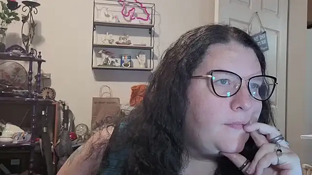 Snapshot of emberlynnix chatting on 09-15-25, 05:07 emberlynnix online show from 09-15-25, 05:07