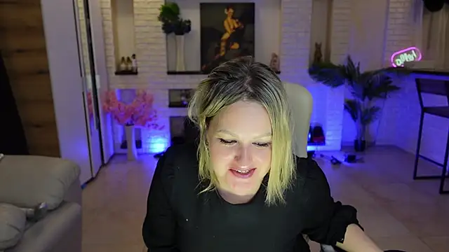 MariemLui online show from 04-15-26, 07:58