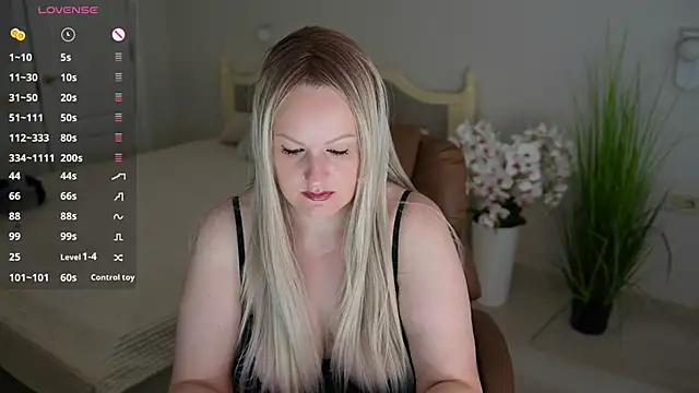 MariemLui online show from 05-19-26, 07:47