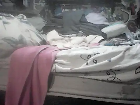 Twoslipperywhenwett online show from 03-13-26, 04:46