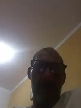 Snapshot of campari800 chatting on 05-02-26, 10:59 campari800 online show from 05-02-26, 10:59