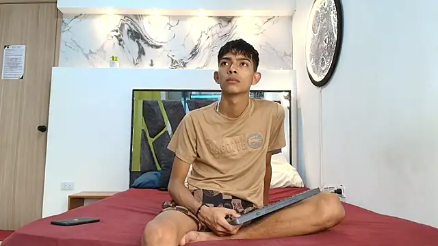 PRETTY SEX1 online show from 09-26-25, 07:12