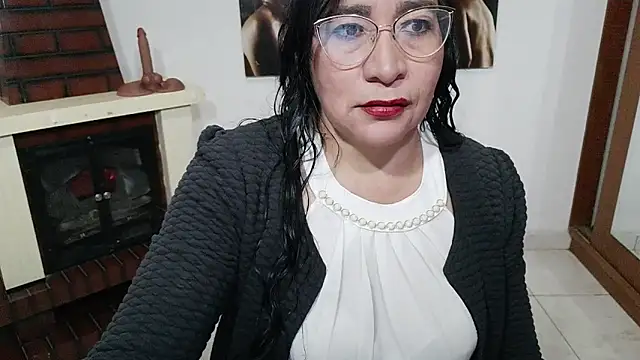 Grace mature milf online show from 04-13-26, 11:37