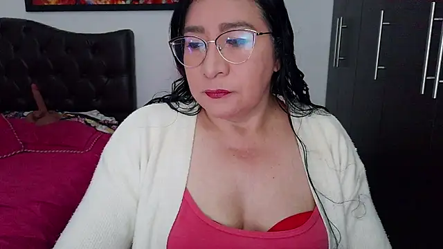 Snapshot of Grace_mature_milf chatting on 07-15-26, 10:20 Grace mature milf online show from 07-15-26, 10:20