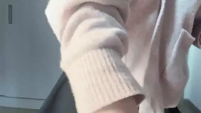 Snapshot of Ryeon_99 chatting on 01-07-26, 02:47 Ryeon 99 online show from 01-07-26, 02:47