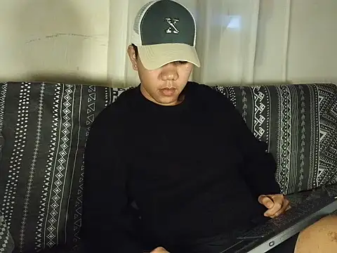 Snapshot of Darkevion chatting on 09-18-25, 11:29 Darkevion online show from 09-18-25, 11:29