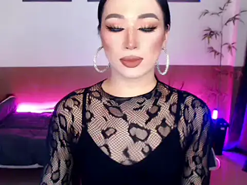 Snapshot of Spicy_kinky chatting on 05-12-26, 05:37 Spicy kinky online show from 05-12-26, 05:37