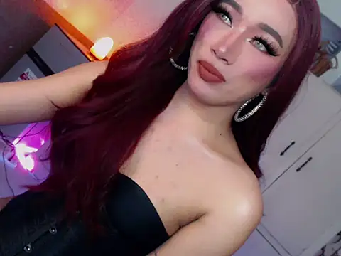 Snapshot of Spicy_kinky chatting on 06-12-26, 01:37 Spicy kinky online show from 06-12-26, 01:37