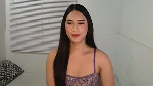 Snapshot of Leighs_Celine chatting on 02-02-26, 05:00 Leighs Celine online show from 02-02-26, 05:00