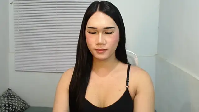 Snapshot of Leighs_Celine chatting on 02-28-26, 07:04 Leighs Celine online show from 02-28-26, 07:04