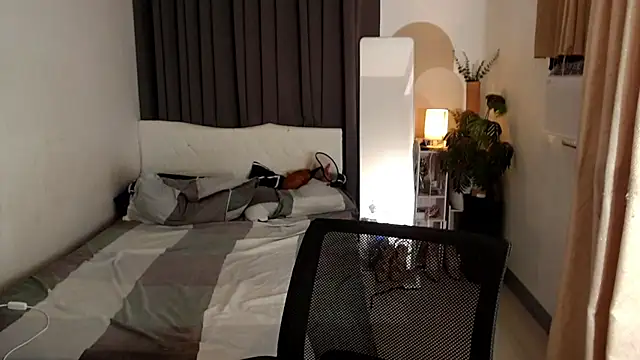 Ur QueenCamilla online show from 10-30-25, 02:35