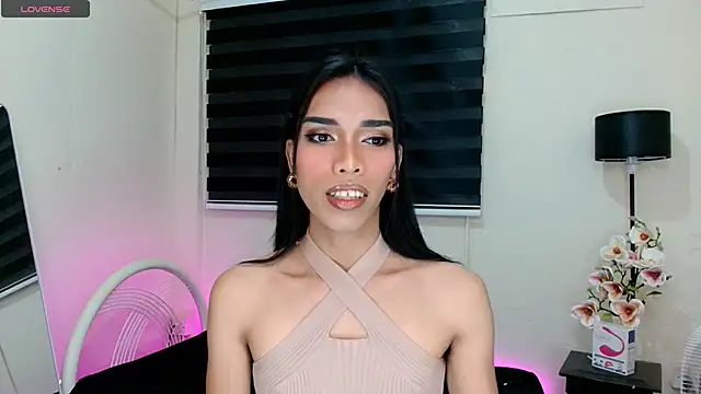 Snapshot of angelaxmonroe chatting on 09-26-25, 03:38 angelaxmonroe online show from 09-26-25, 03:38