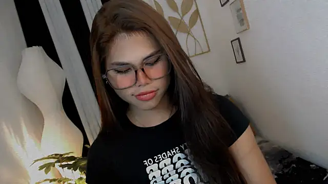 Snapshot of PrettyBlythes_TS chatting on 06-22-26, 03:42 PrettyBlythes TS online show from 06-22-26, 03:42