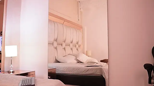 SamantaVazquez online show from 02-25-26, 04:27