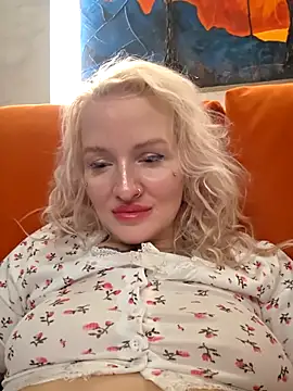 Snapshot of KateMonroe chatting on 04-29-26, 09:10 KateMonroe online show from 04-29-26, 09:10